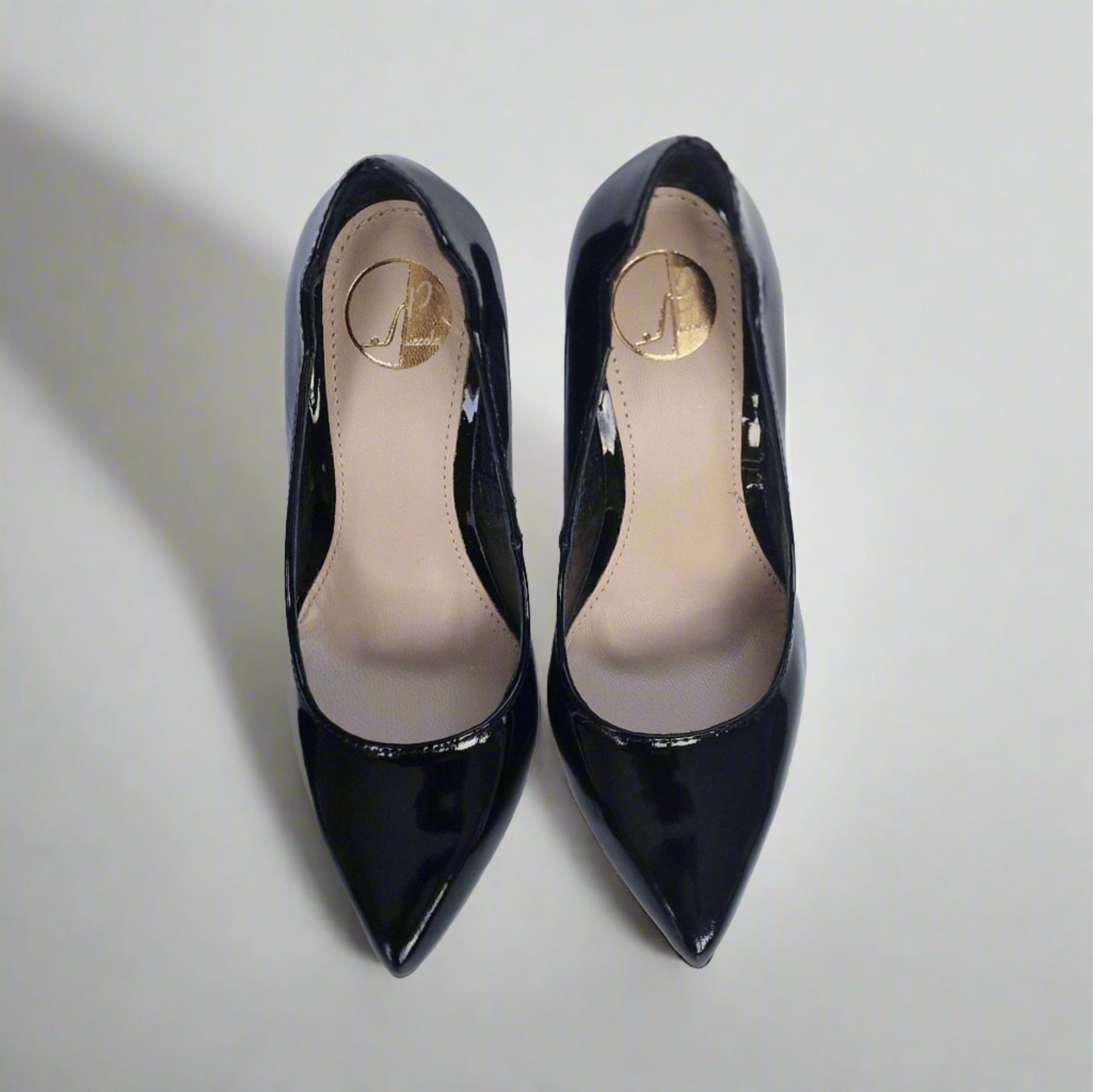 Petite pointed toe court heels in black shiny leather