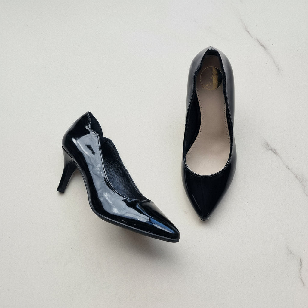 LUNA kitten heel court shoes in black patent leather with pointed toe and ankle cut-out design