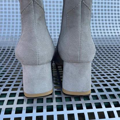 Ladies western boots in beige suede