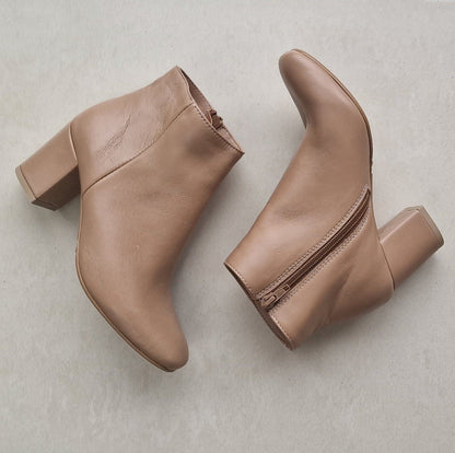 Round toe petite ankle boots in nude leather