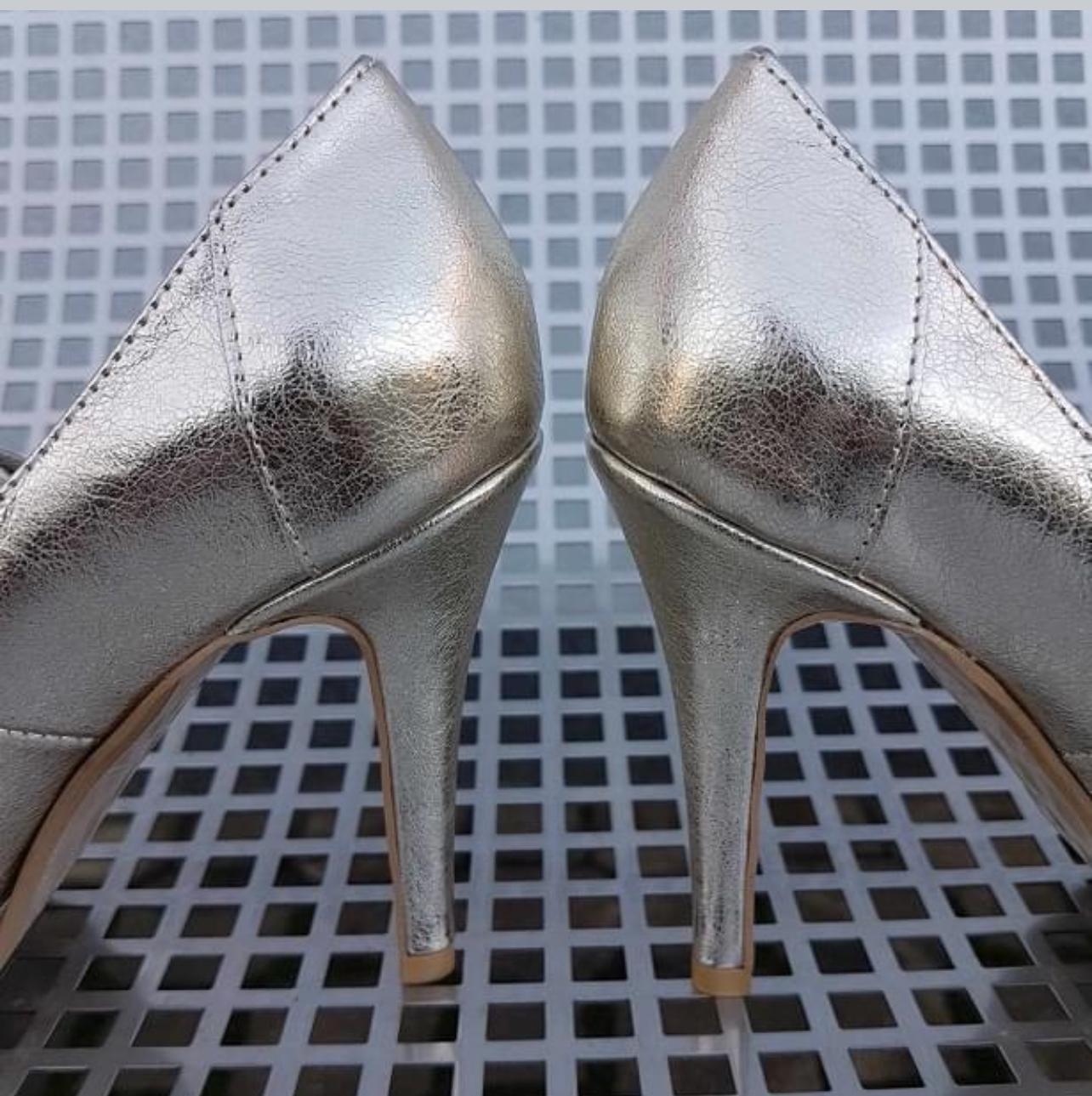 High heel court shoes in champagne genuine leather