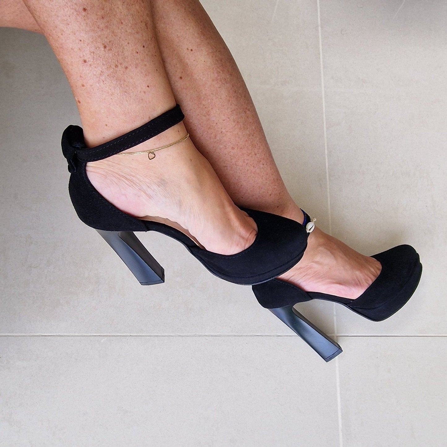 Almond toe high heeled platform shoes in black suede