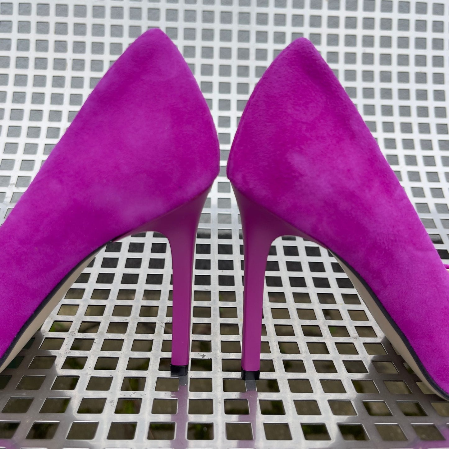 High heels in hot pink