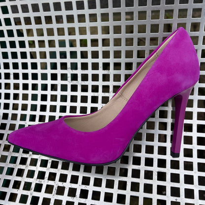 Hot pink suede petite size court heels