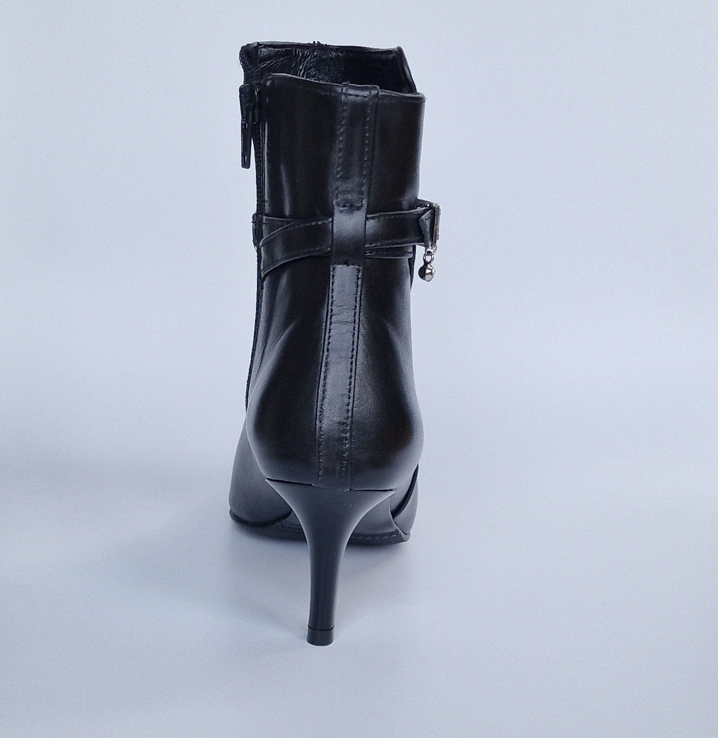 Pointed toe black leather, kitten heel small size ankle boots