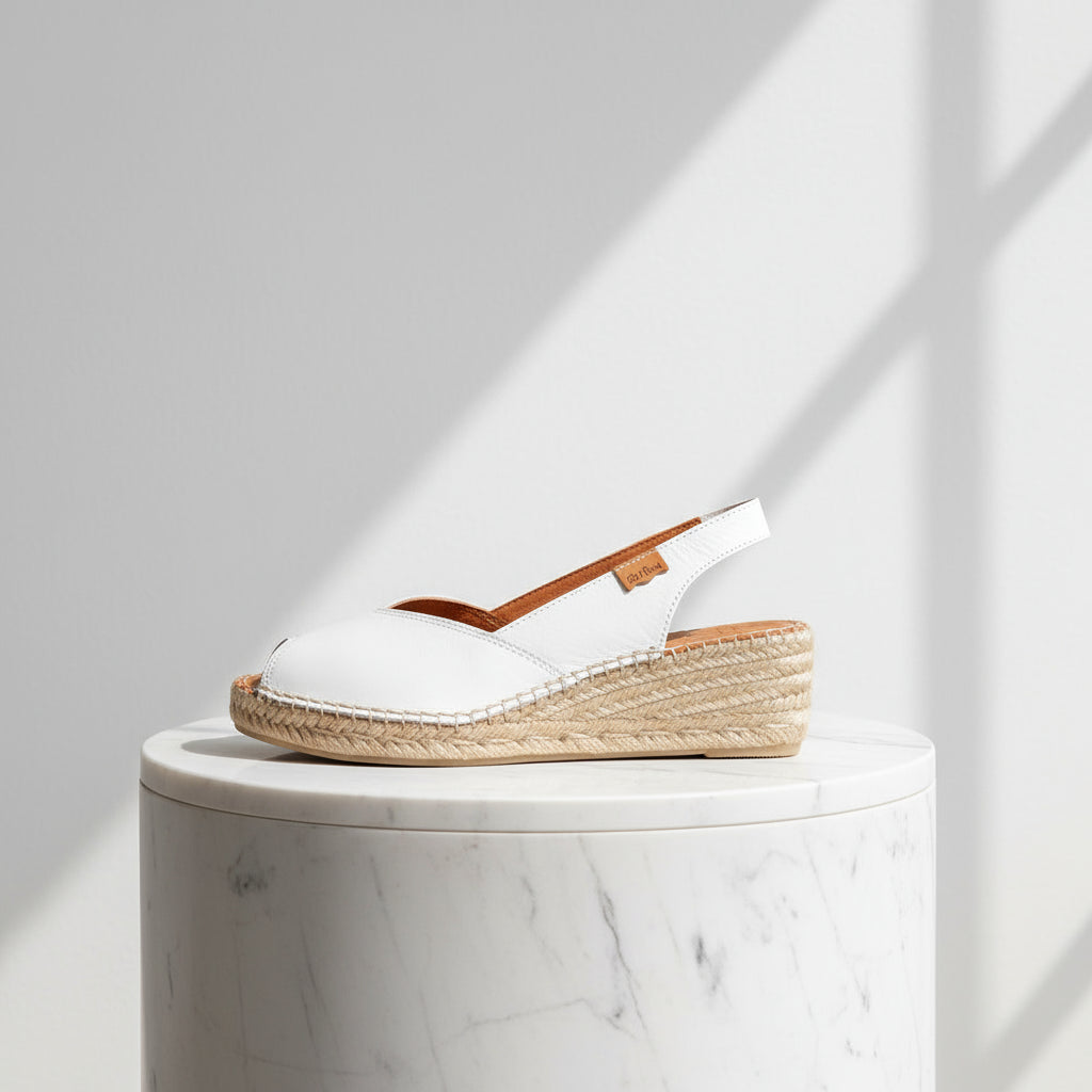 Side profile of LEILA white leather slingback espadrilles with 5cm jute wedge, specially designed for women with petite feet