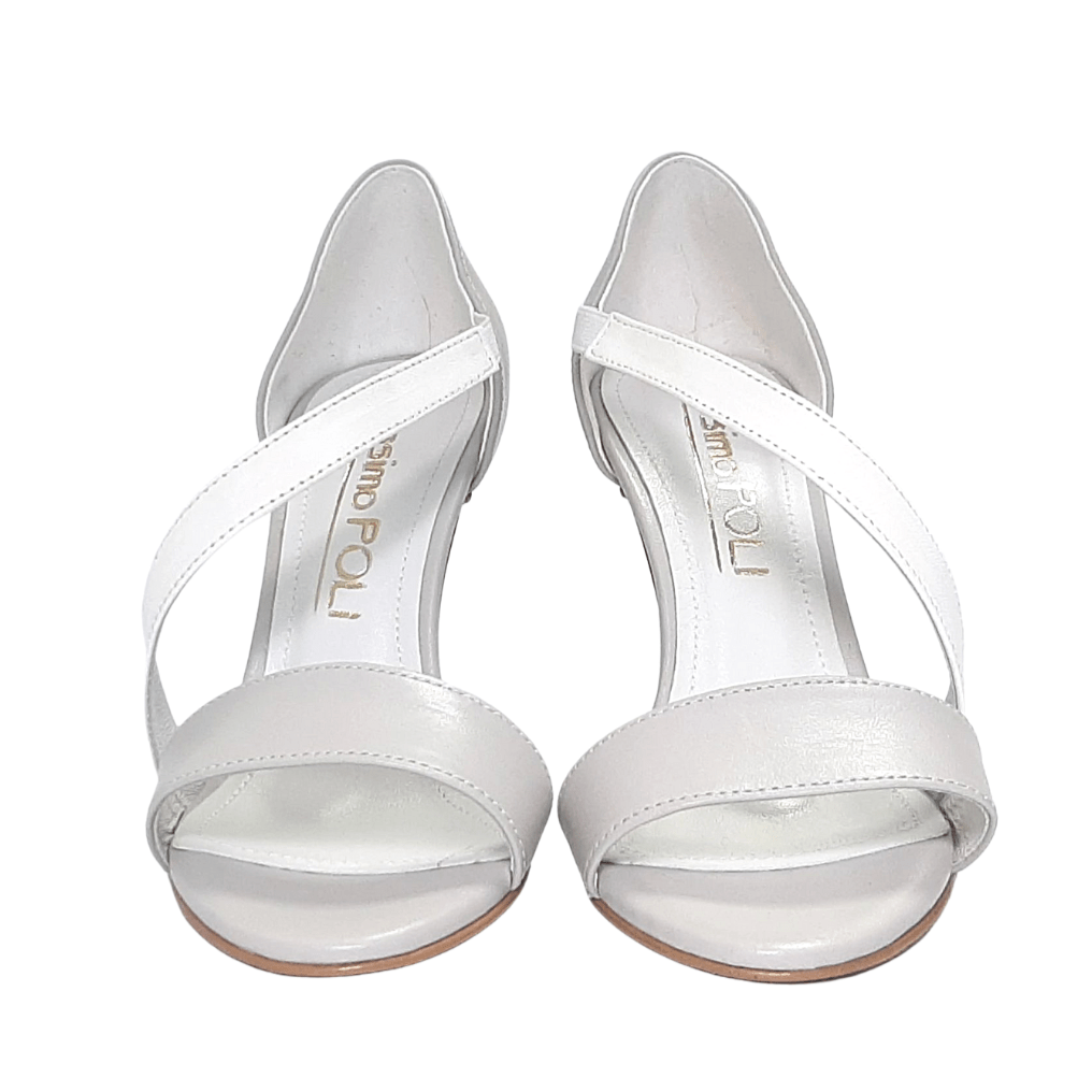 Open toe leather sandals in ivory