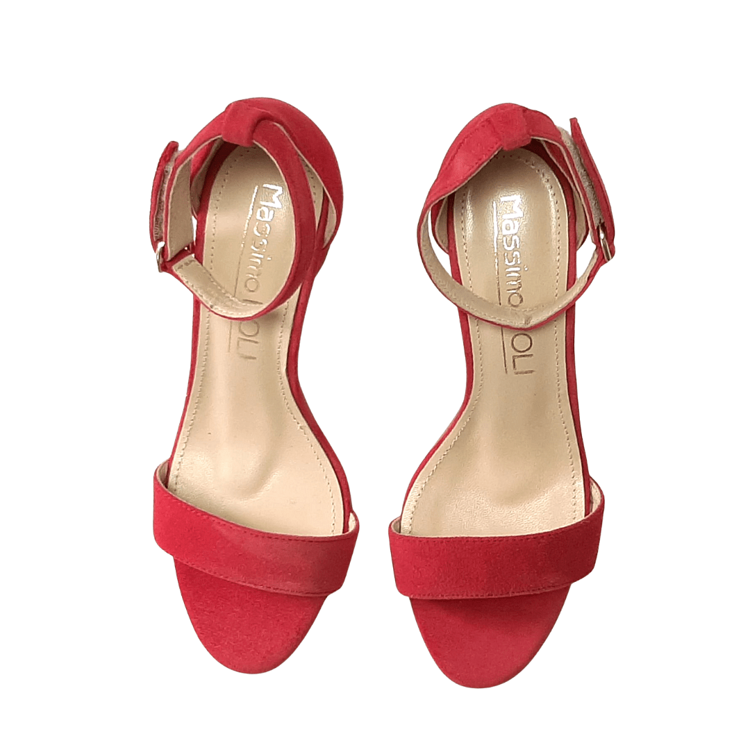 Strap sandals in red leather