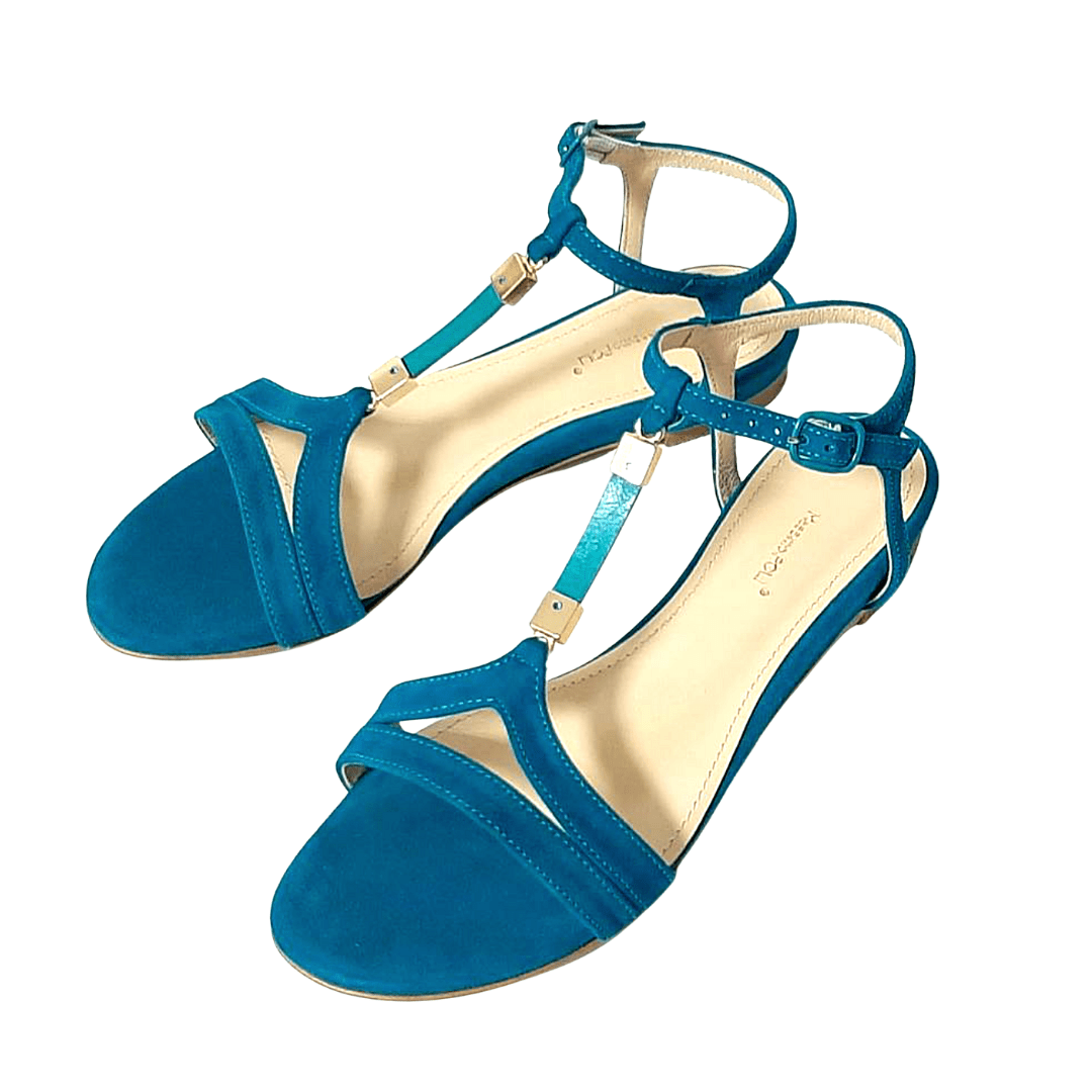 Petite flat sandals in blue suede leather 