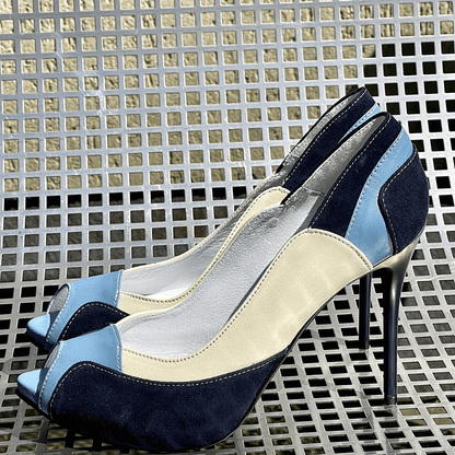 Petite court heels in navy blue