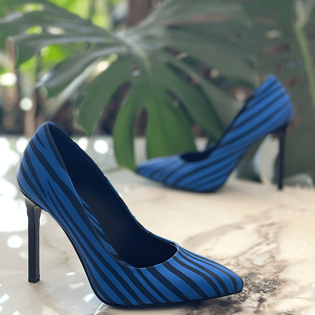 High heel pointed toe court heels in blue and black leather