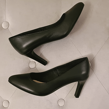 Petite kitten heel court shoes in black leather