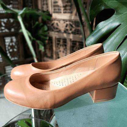 Petite size beige leather courts