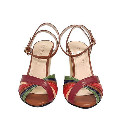 Open toe summer sandals in tan leather