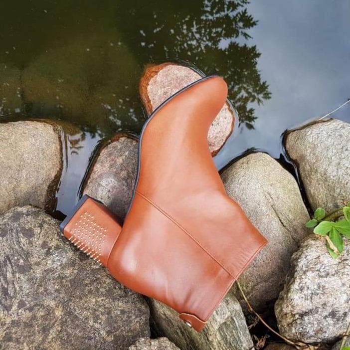 Mid heel ankle boots in tan leather