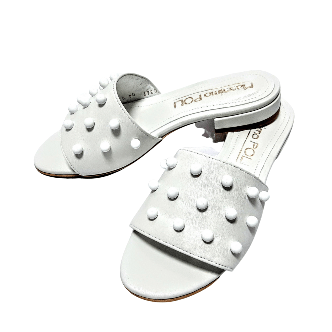 Petite size leather mules in white