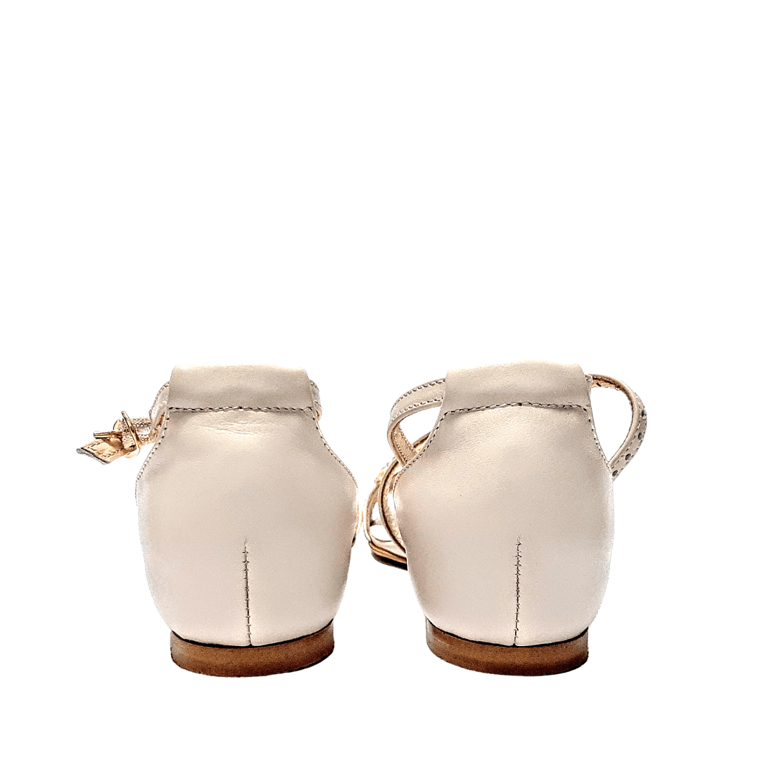 Nude leather flats in small size