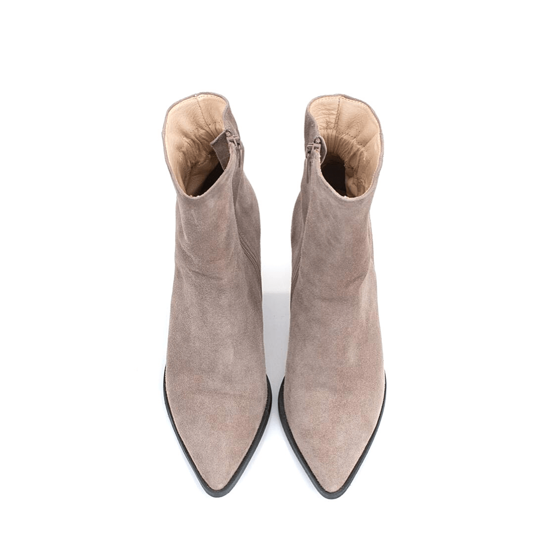 Pointed toe ankle boots in beige suede