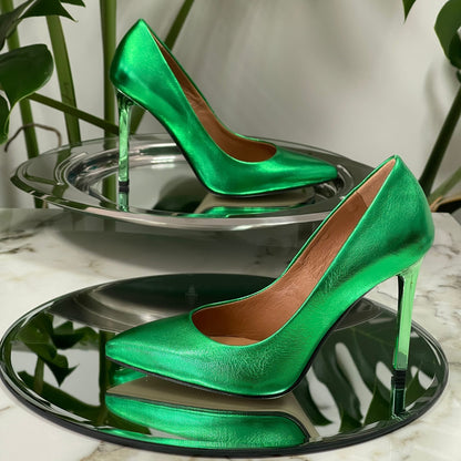 High heel court shoes in green leather