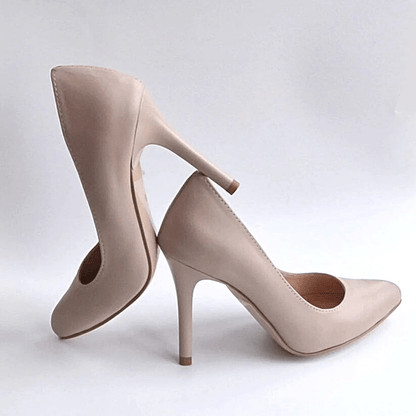 Petite pointed toe court heels in nude leather