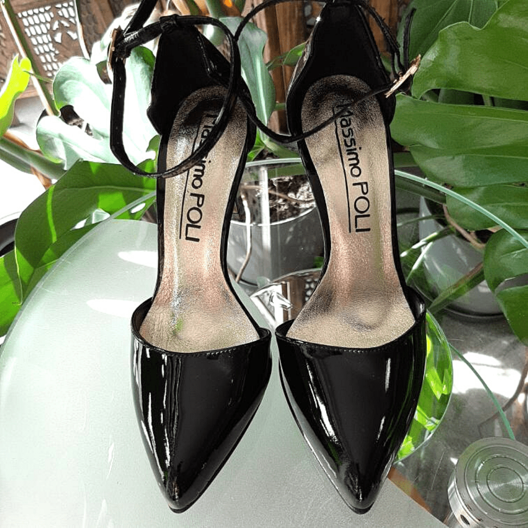 Pointed toe court heels