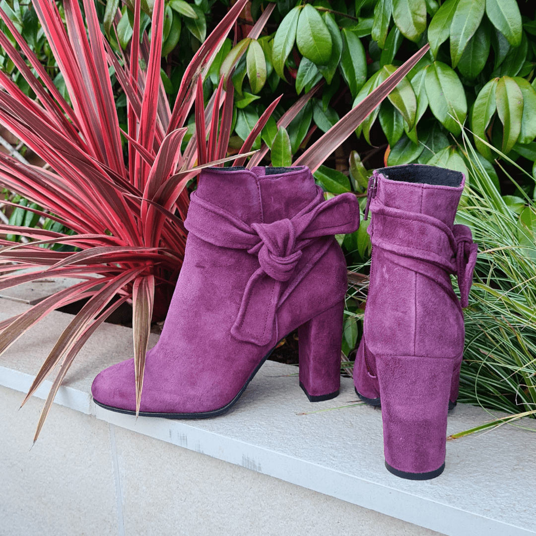 Mid heel ankle boots in burgundy suede