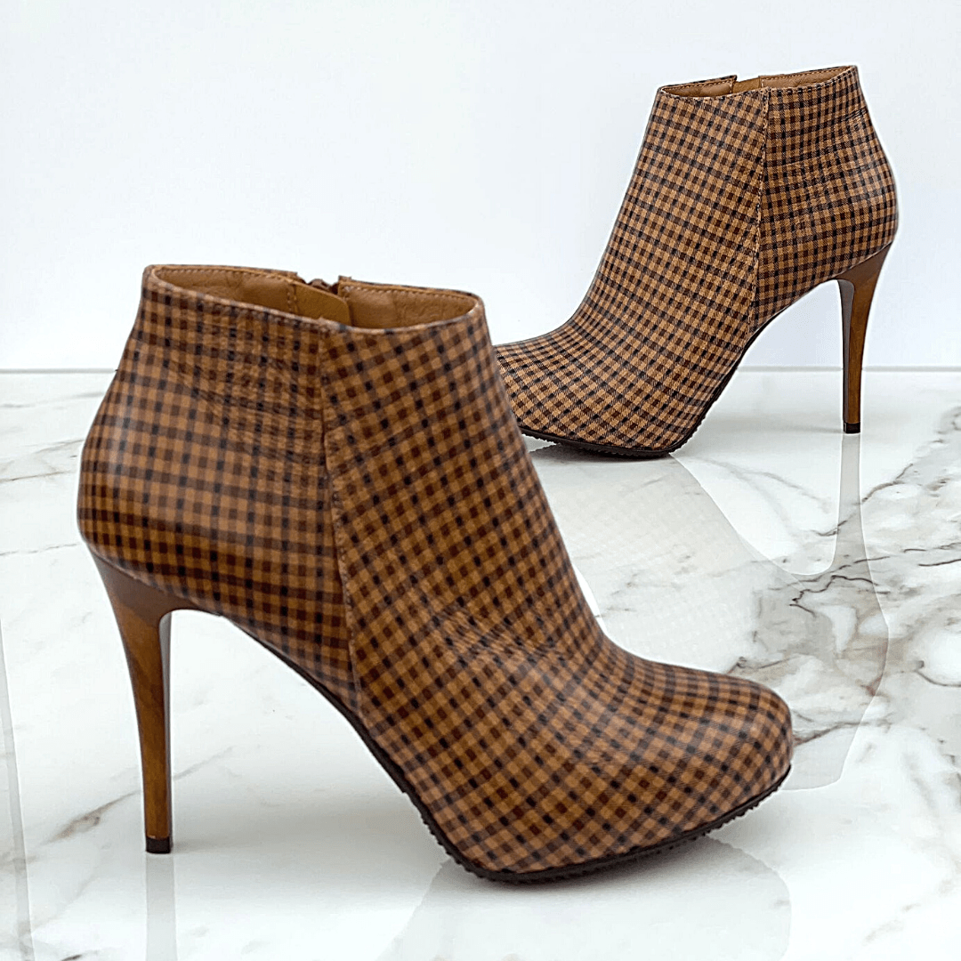 High heel ankle boots in brown leather